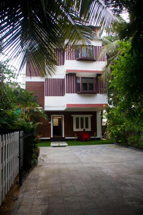 Hotel Brick Castle Chennai Exterior foto