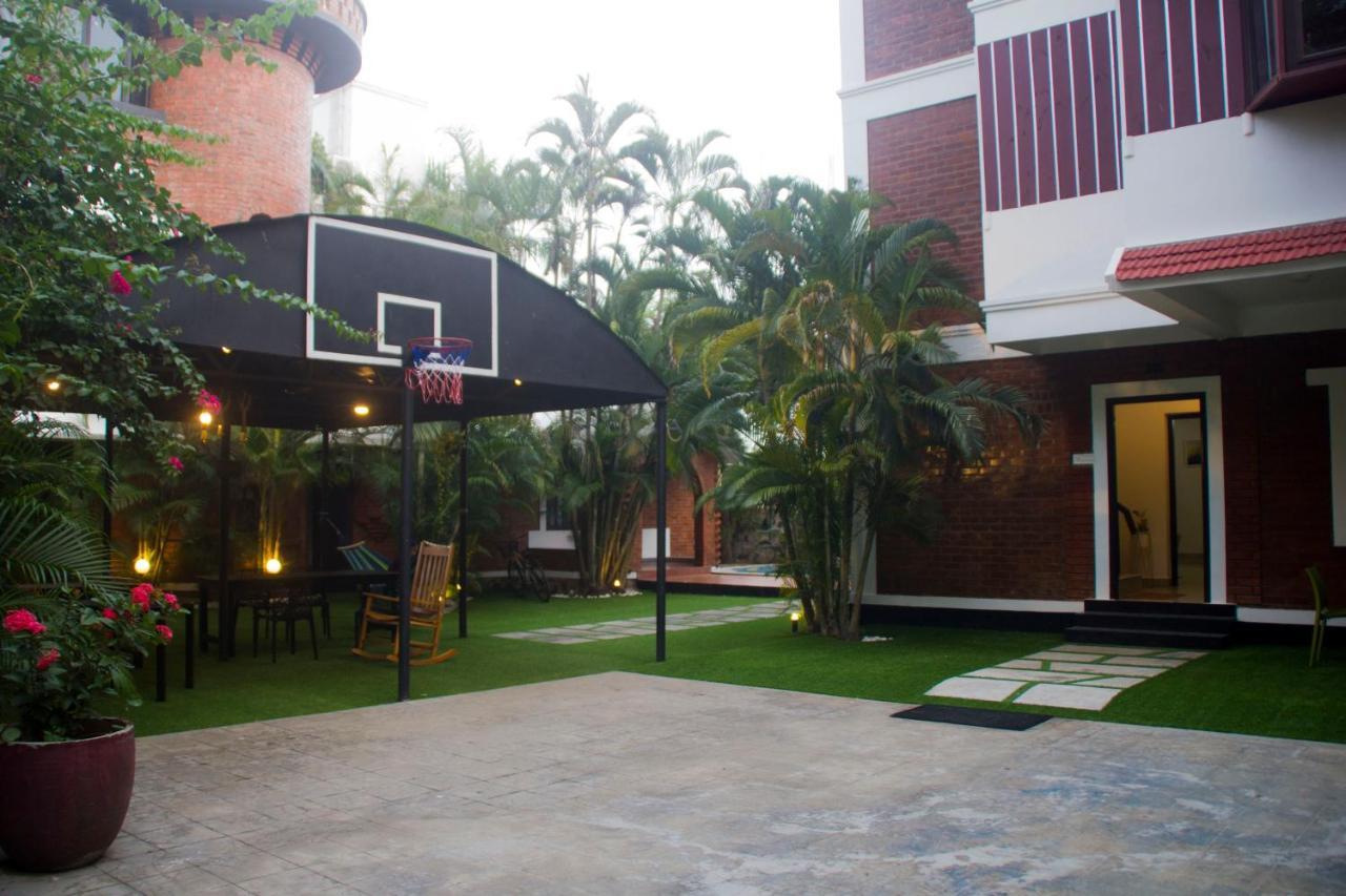 Hotel Brick Castle Chennai Exterior foto