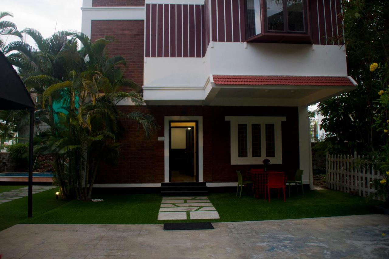 Hotel Brick Castle Chennai Exterior foto